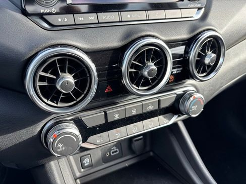 Used 2025 Nissan Sentra S image 19