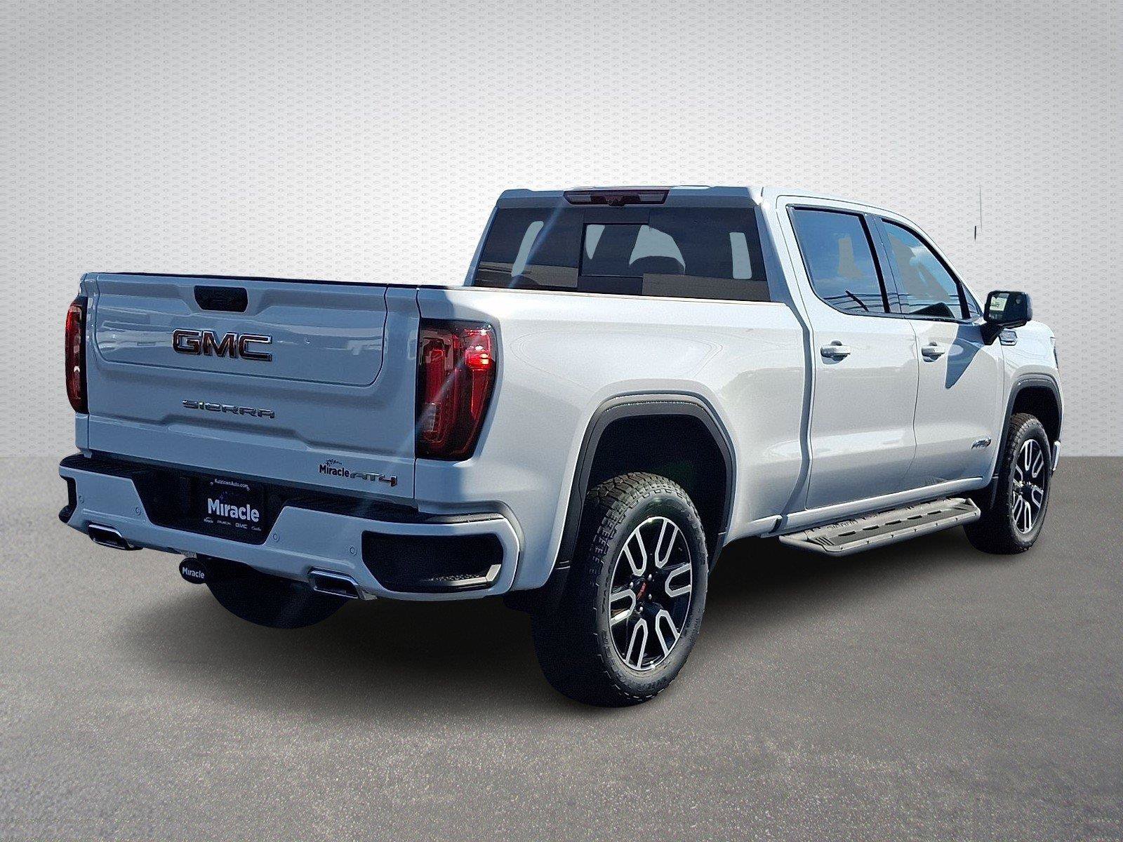 New 2026 GMC Sierra 1500 AT4 w/ AT4 Premium Package AWD/4WD image 4