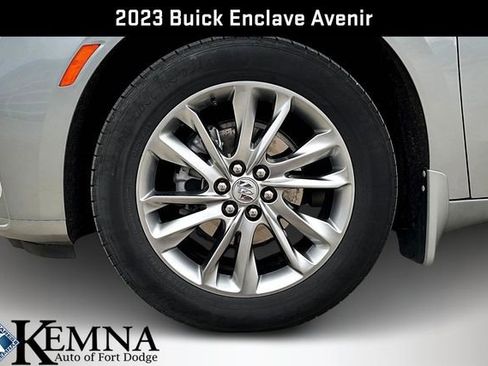 Used 2023 Buick Enclave Avenir w/ Avenir Technology Package AWD/4WD image 38