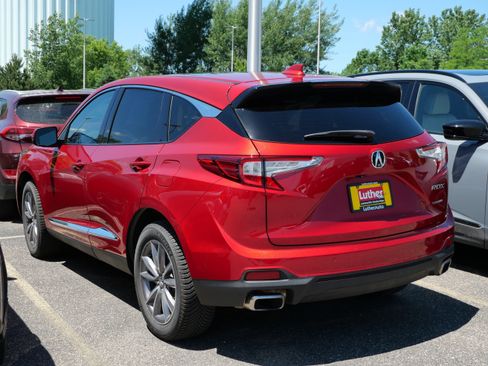 Used 2022 Acura RDX AWD w/ Technology Package image 3