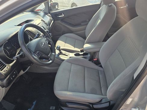 Used 2016 Kia Forte LX w/ LX Popular Plus Package FWD image 6