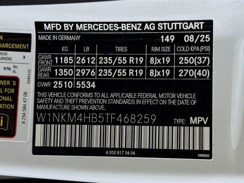 Used 2026 Mercedes-Benz GLC 300 4MATIC image 33