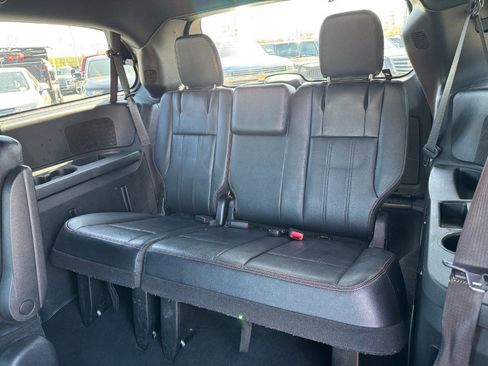 Used 2019 Dodge Grand Caravan GT FWD image 17