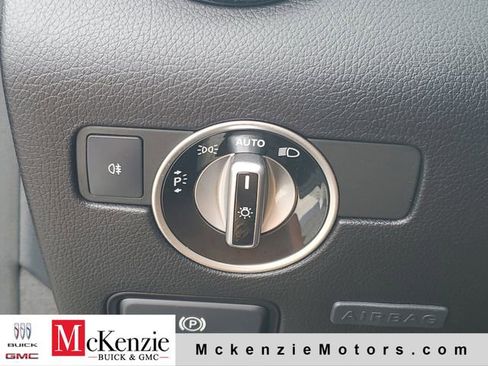 Used 2017 Mercedes-Benz SLC 300 image 24