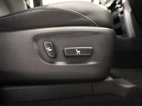 Used 2022 Toyota 4Runner Limited image 34