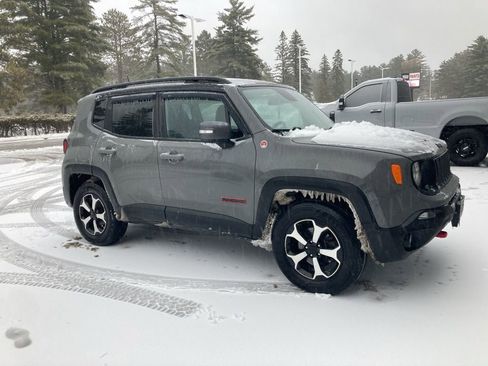 Used 2019 Jeep Renegade Trailhawk w/ UConnect 8.4 Nav Group image 6