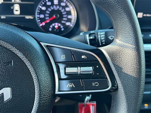 Used 2024 Kia Forte LXS w/ LXS Technology Package image 17