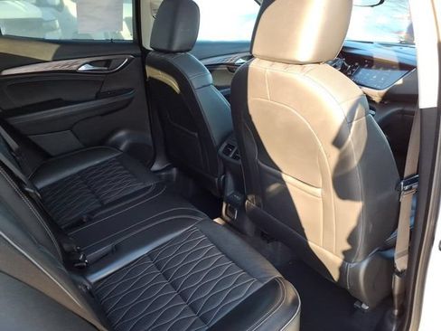 Certified 2022 Buick Envision Avenir w/ Technology Package II AWD/4WD image 25