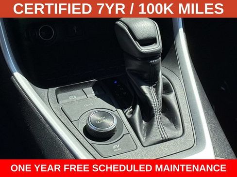 Used 2022 Toyota RAV4 LE AWD/4WD image 22