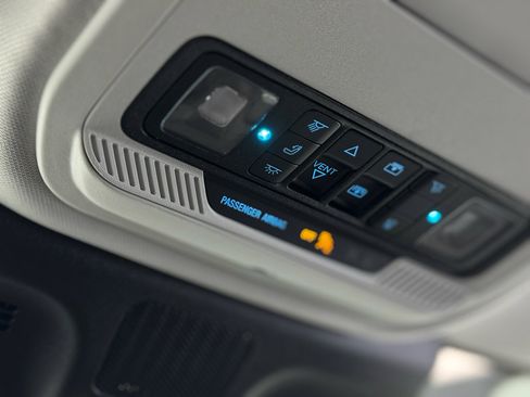 Used 2025 Ford Expedition Platinum AWD/4WD image 36