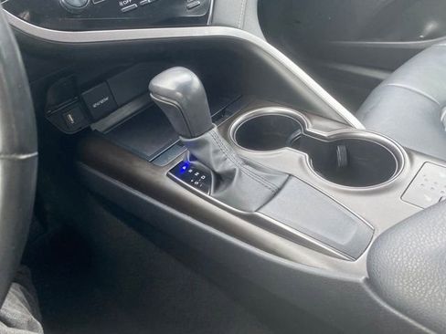 Used 2023 Toyota Camry SE image 13