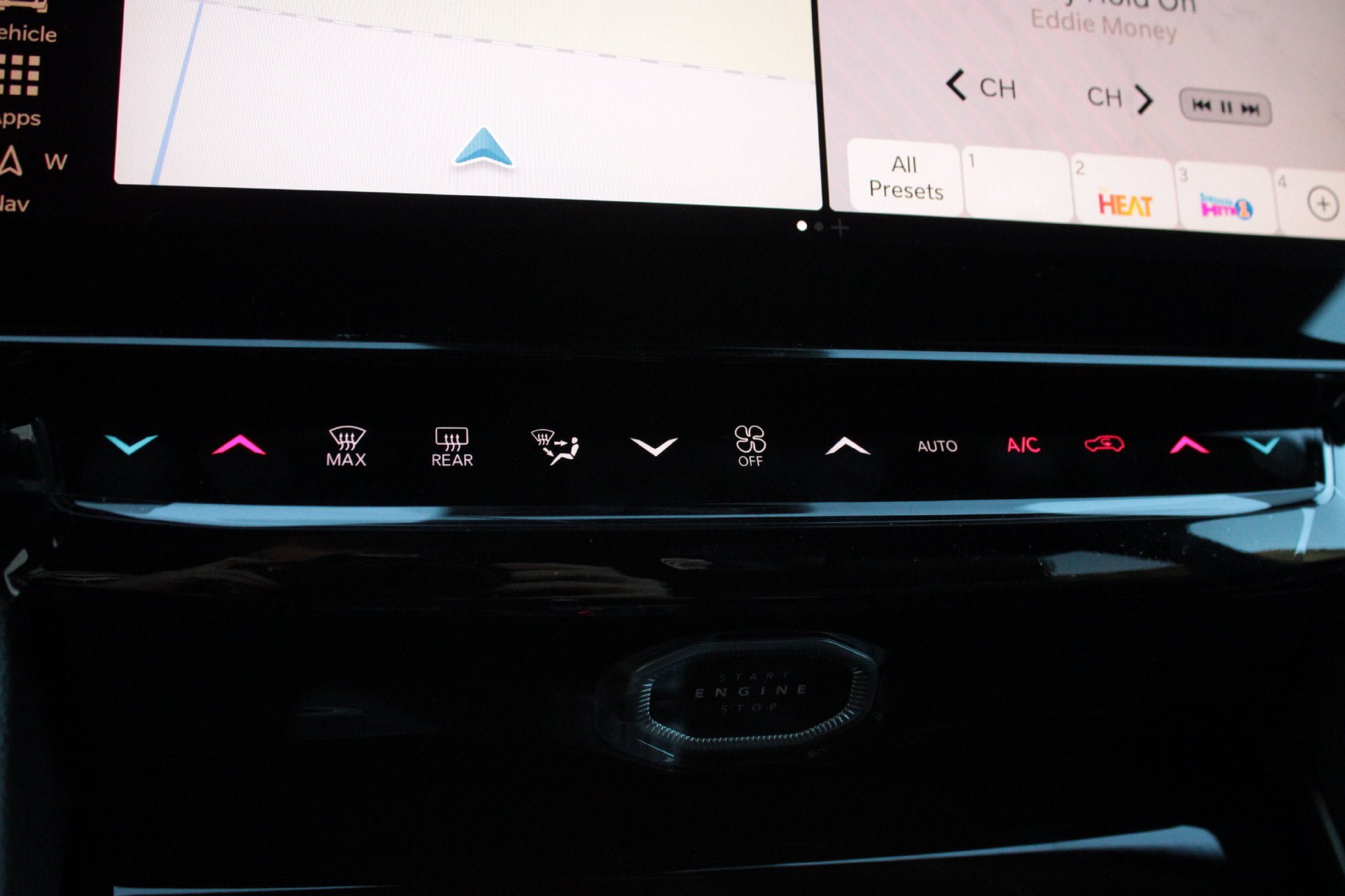 New 2027 Jeep Grand Cherokee 4WD image 36