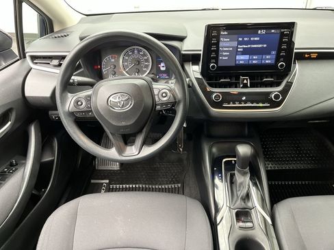 Used 2020 Toyota Corolla LE FWD image 13