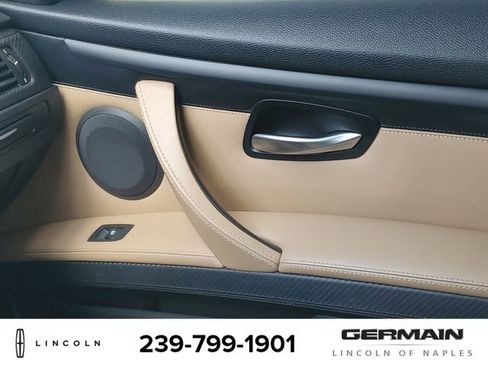 Used 2013 BMW M3 Convertible image 28