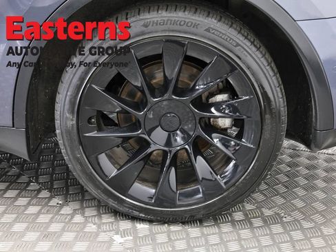 Used 2021 Tesla Model Y Long Range AWD/4WD image 27