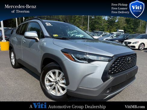 Used 2023 Toyota Corolla Cross LE w/ Moonroof Package AWD/4WD image 1