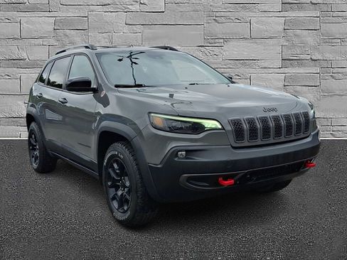 Used 2022 Jeep Cherokee Trailhawk w/ Sun, Sound & Nav Group AWD/4WD image 2