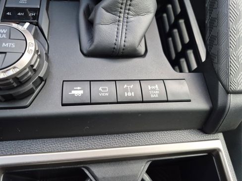 Used 2025 Toyota 4Runner Trailhunter AWD/4WD image 39