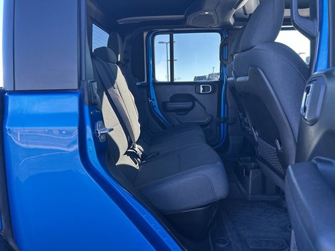 Certified 2024 Jeep Gladiator Rubicon w/ Convenience Group image 12