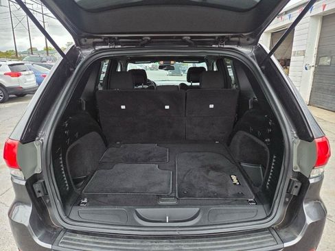 Used 2014 Jeep Grand Cherokee Laredo w/ 18" Wheel & 8.4" Radio Group AWD/4WD image 22