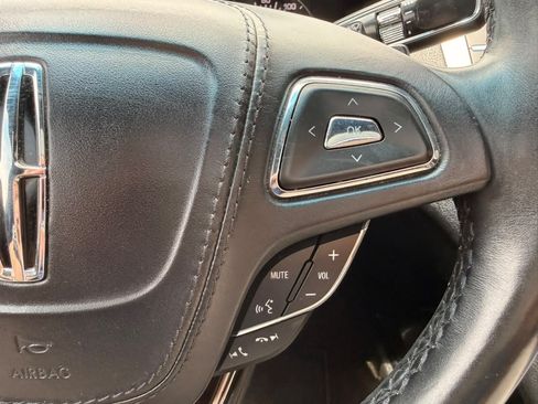 Used 2020 Lincoln MKZ Reserve w/ Luxury Package AWD/4WD image 37