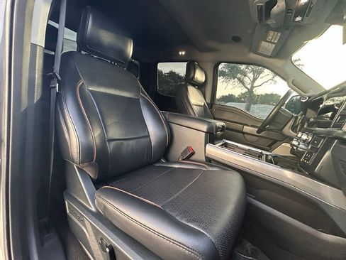 Used 2025 Ford F350 Lariat w/ Lariat Ultimate Package AWD/4WD image 28