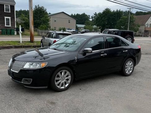 Used 2011 Lincoln MKZ FWD image 1