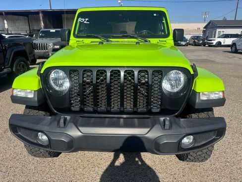 Used 2021 Jeep Gladiator Sport AWD/4WD image 2
