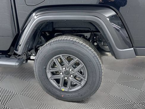 New 2026 Jeep Gladiator Sport AWD/4WD image 16