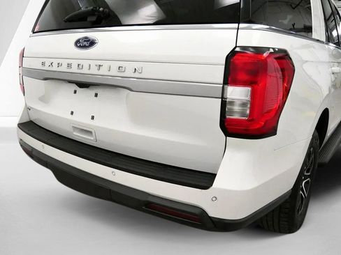 Used 2022 Ford Expedition XLT AWD/4WD image 38