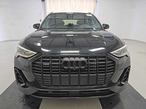 Used 2023 Audi Q3 2.0T Premium Plus w/ Premium Plus Package AWD/4WD image 2