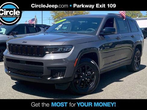 Certified 2025 Jeep Grand Cherokee L Altitude AWD/4WD image 1