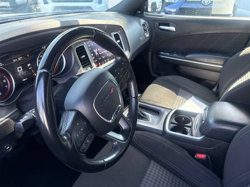 Used 2023 Dodge Charger SXT RWD image 9