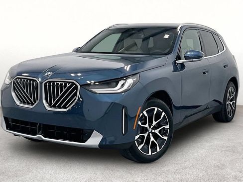 New 2026 BMW X3 xDrive30i w/ Premium Package AWD/4WD image 2