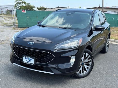 Used 2020 Ford Escape Titanium AWD/4WD image 2