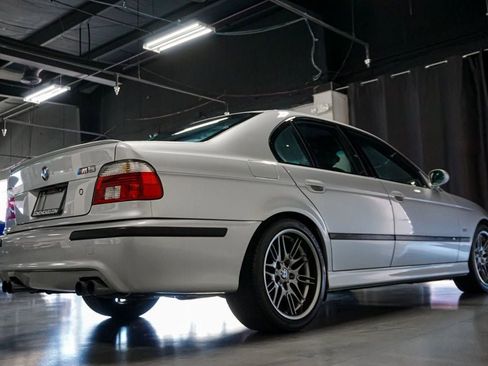 Used 2002 BMW M5 RWD image 6