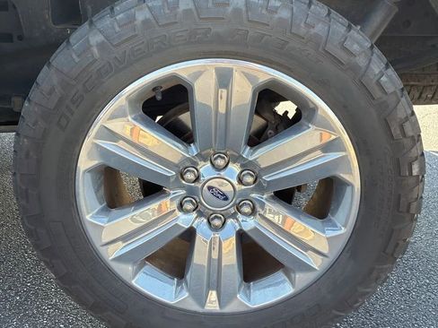 Used 2018 Ford F150 Lariat AWD/4WD image 13