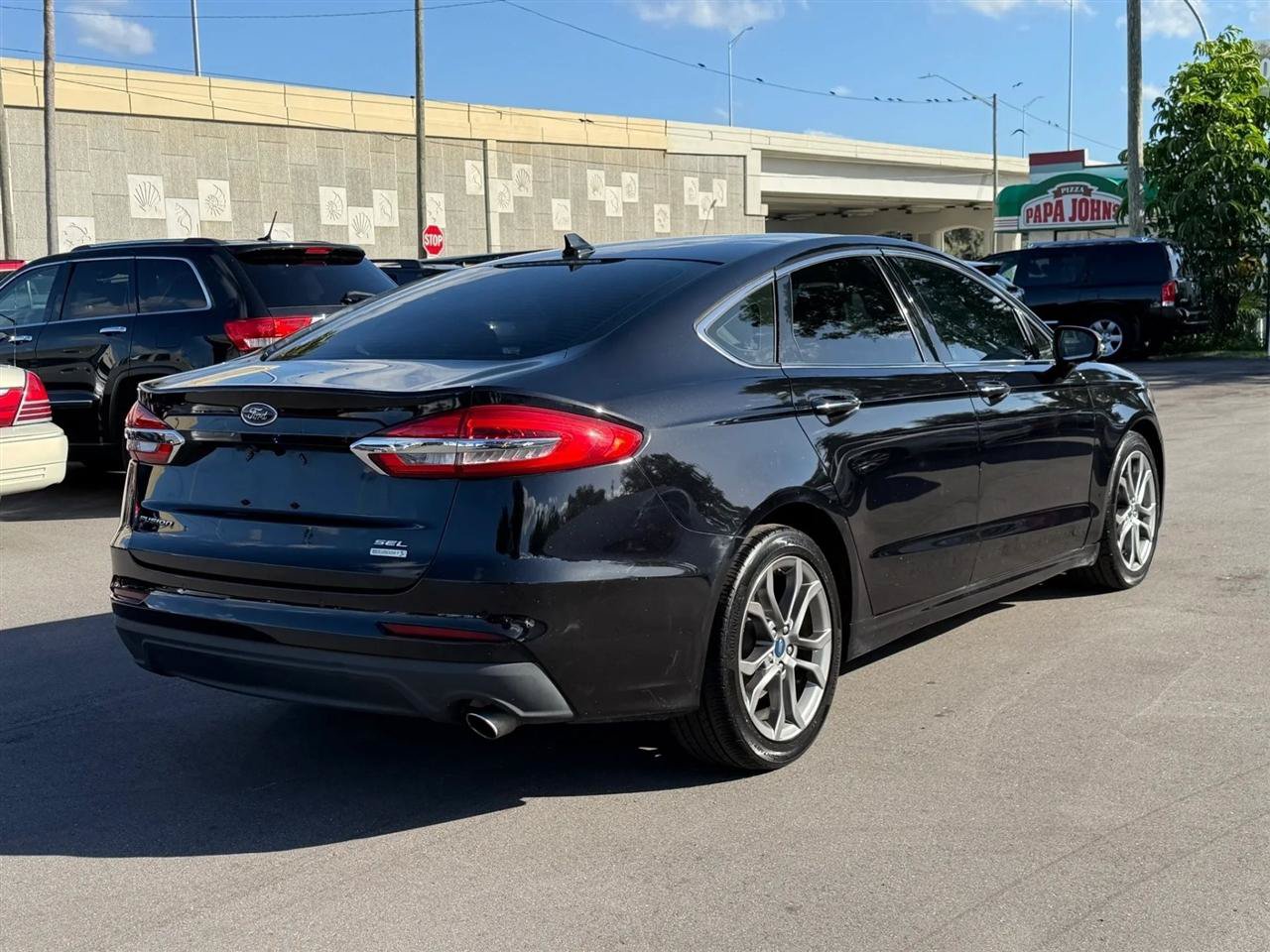 Used 2019 Ford Fusion SEL FWD image 8