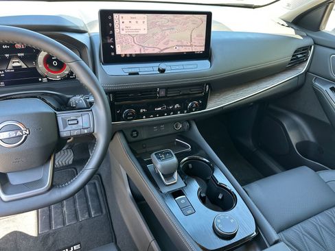 New 2026 Nissan Rogue Platinum AWD/4WD image 26