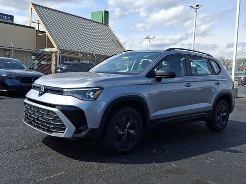 New 2026 Volkswagen Taos S image 2