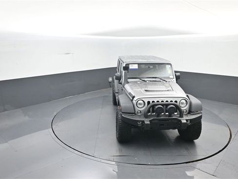 Used 2017 Jeep Wrangler Unlimited Rubicon w/ Connectivity Group image 19