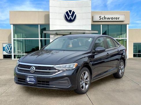 Certified 2023 Volkswagen Jetta SE FWD image 1