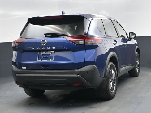 Used 2021 Nissan Rogue S image 19