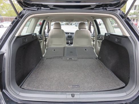Used 2017 Volkswagen Golf Alltrack S AWD/4WD image 25