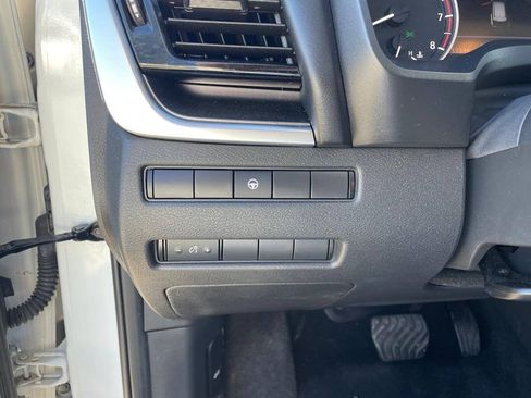 Used 2021 Nissan Rogue SV AWD/4WD image 21