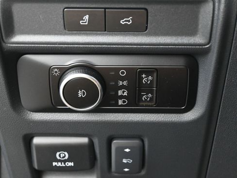 Used 2023 Ford Expedition Max Limited AWD/4WD image 12