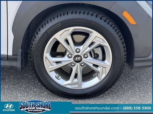 Certified 2023 Hyundai Kona SEL AWD/4WD image 9