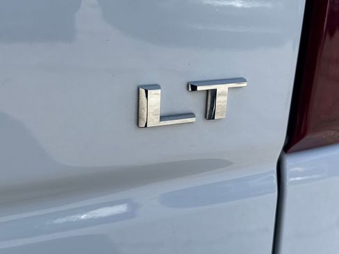 Used 2025 Chevrolet Silverado 1500 LT image 16