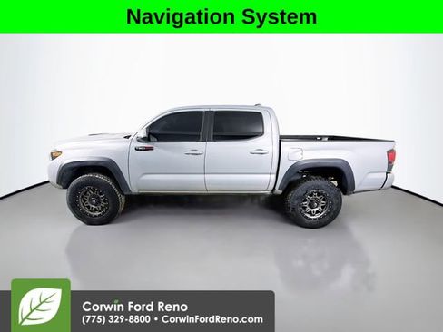 Used 2017 Toyota Tacoma TRD Pro AWD/4WD image 4
