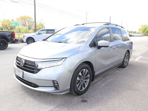Used 2022 Honda Odyssey EX-L image 3